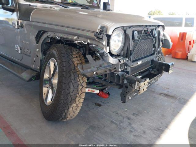 Jeep Wrangler Sahara 4x4 Image 4