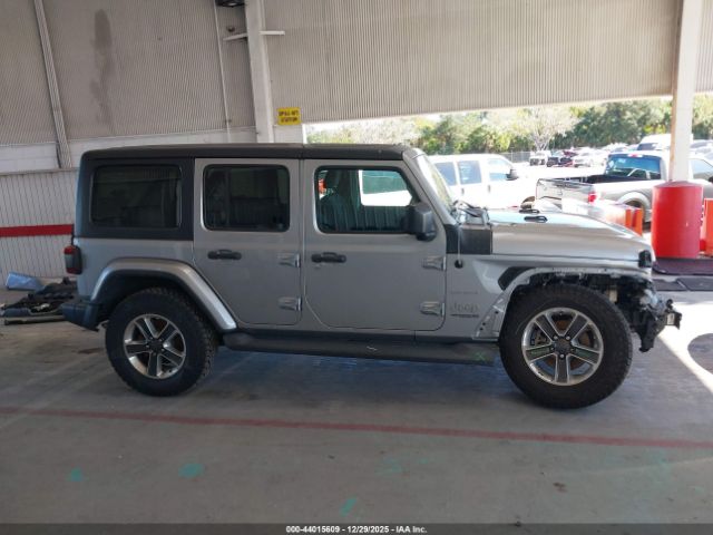 Jeep Wrangler Sahara 4x4 Image 14