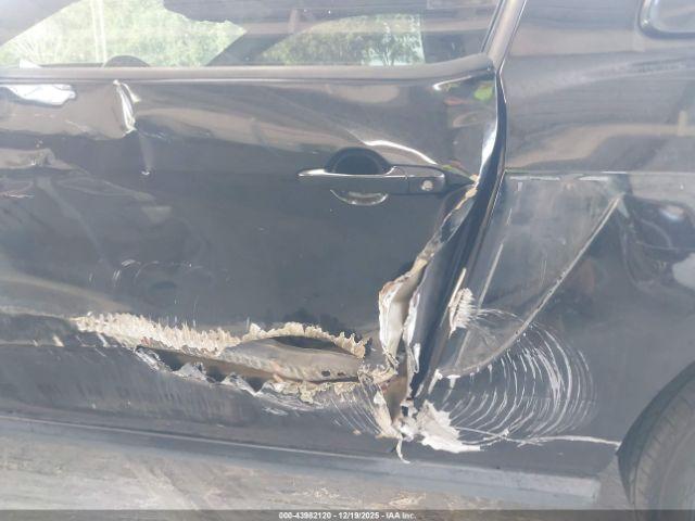 Ford Mustang V6 Premium Image 4