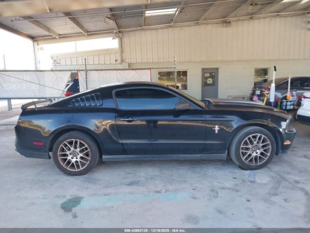 Ford Mustang V6 Premium Image 11