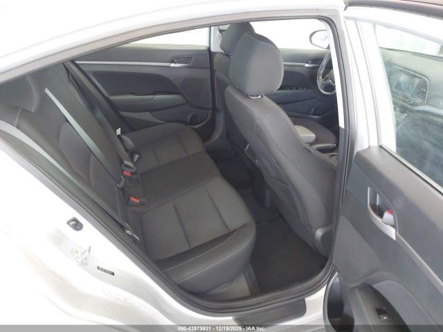 Hyundai ELANTRA Value Edition Image 7
