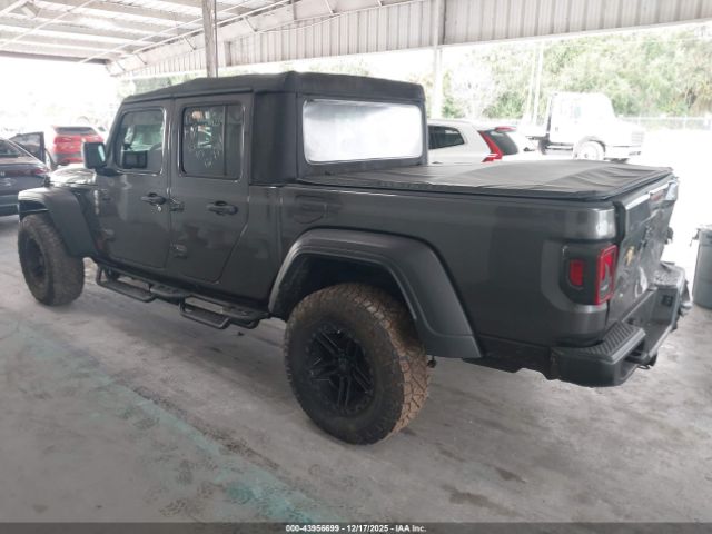 Jeep Gladiator Sport 4x4 Image 2