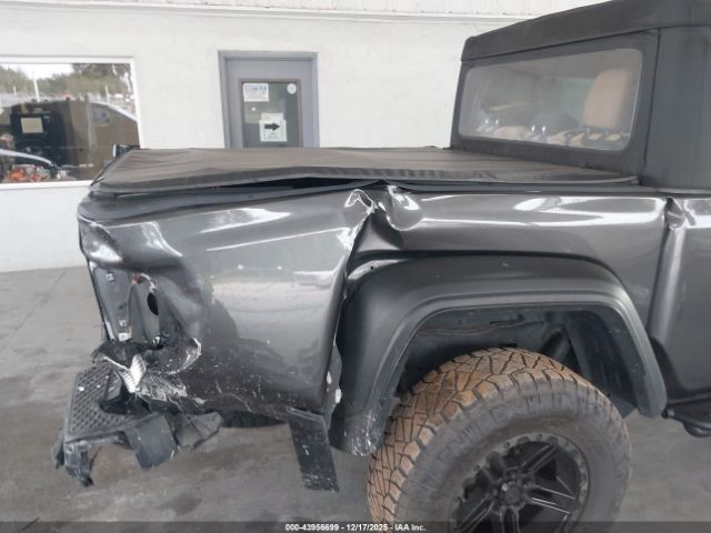 Jeep Gladiator Sport 4x4 Image 3