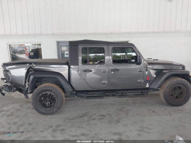 Jeep Gladiator Sport 4x4 Image 10