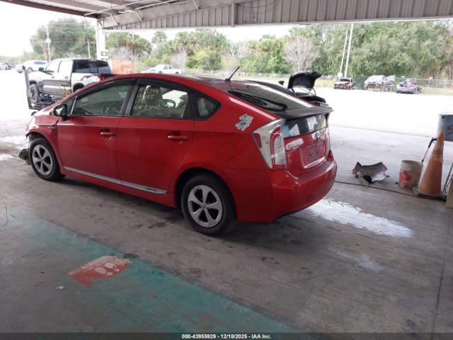 Toyota Prius Two Image 2