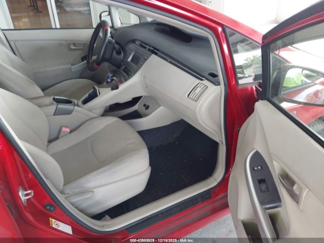 Toyota Prius Two Image 6