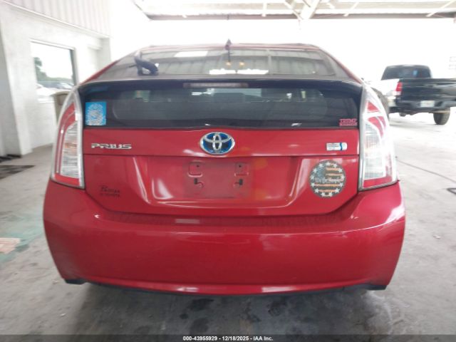 Toyota Prius Two Image 14