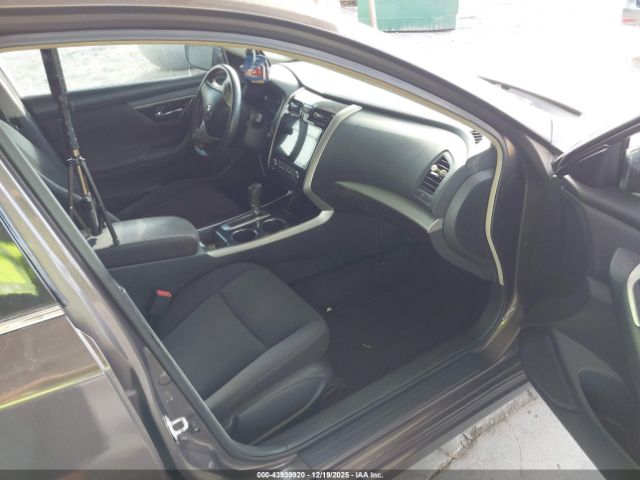 Nissan Altima 2.5 S Image 14