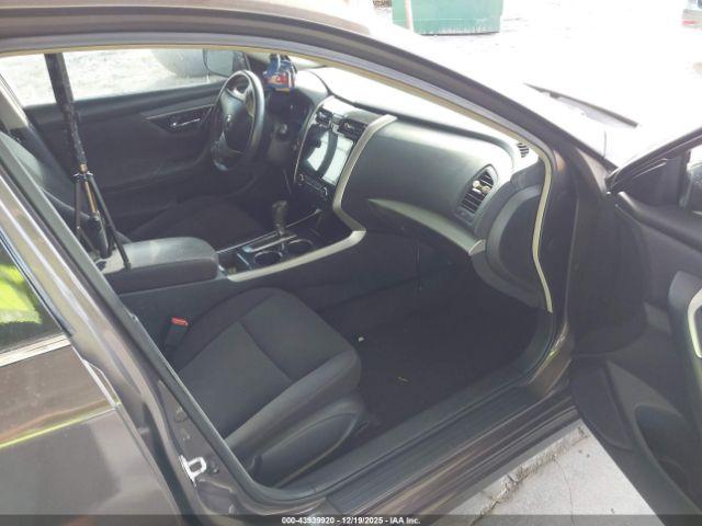 Nissan Altima 2.5 S Image 14
