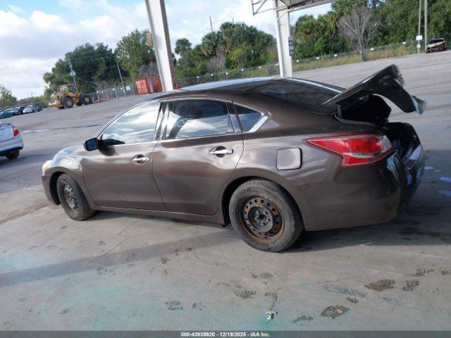 Nissan Altima 2.5 S Image 9