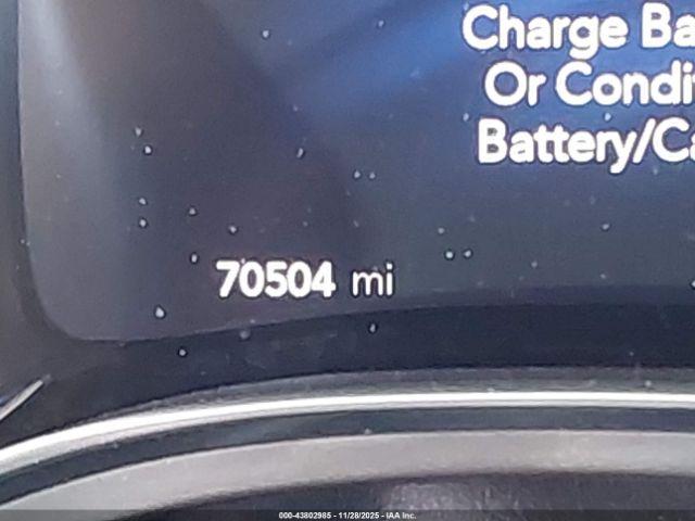 Chrysler Pacifica Limited Image 15