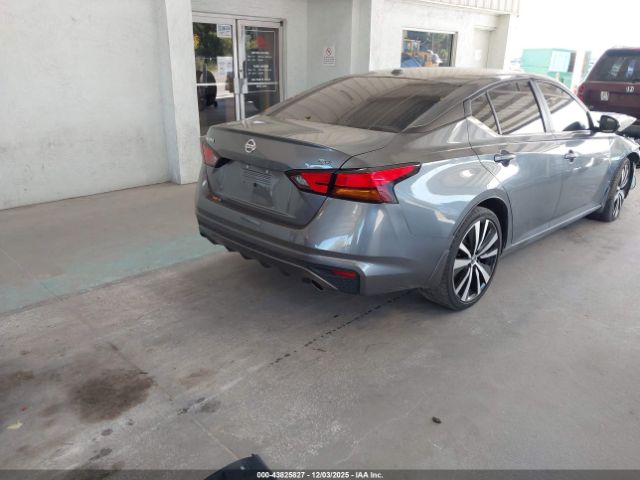 Nissan Altima 2.5 Sr Image 10