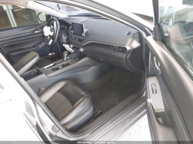 Nissan Altima 2.5 Sr Image 11