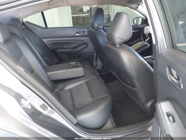 Nissan Altima 2.5 Sr Image 3
