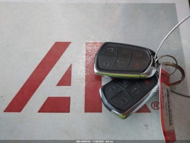 Cadillac Escalade Premium Luxury Image 10