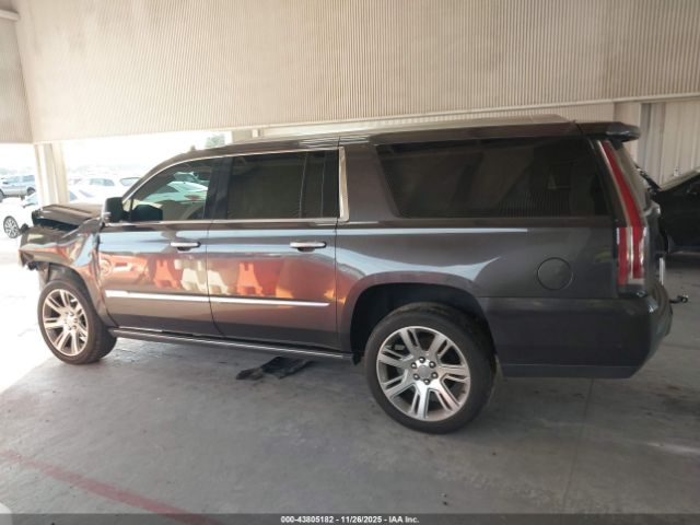 Cadillac Escalade Premium Luxury Image 15