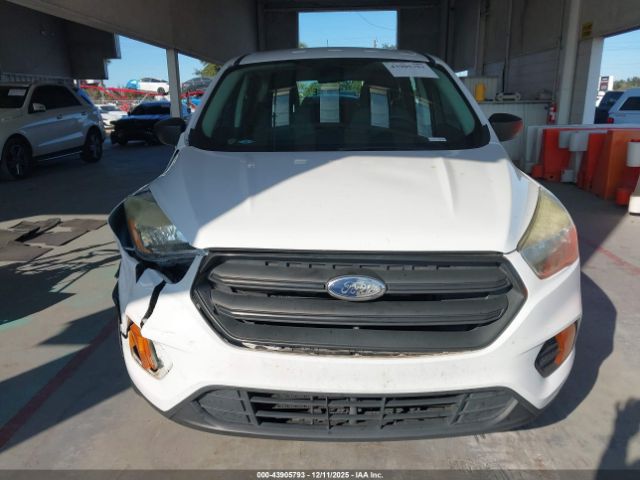 Ford Escape S Image 10