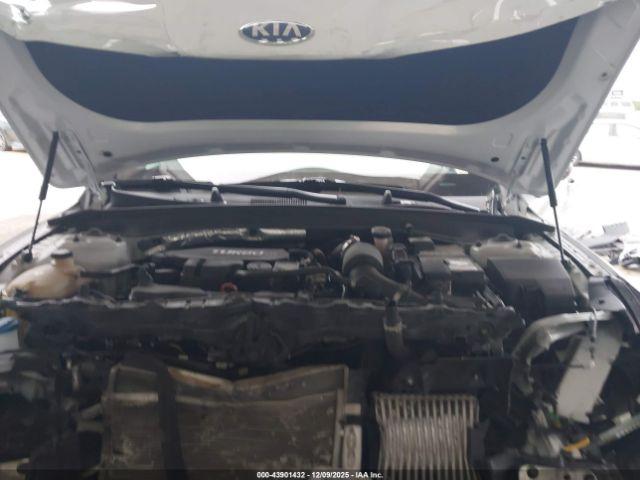 Kia K5 Gt-line Image 6