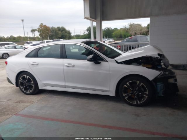 Kia K5 Gt-line Image 9