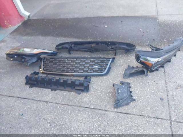 Land Rover Range Rover Velar Image 9