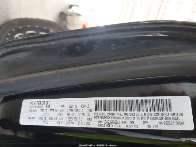 Jeep Wrangler Willys Wheeler Image 9