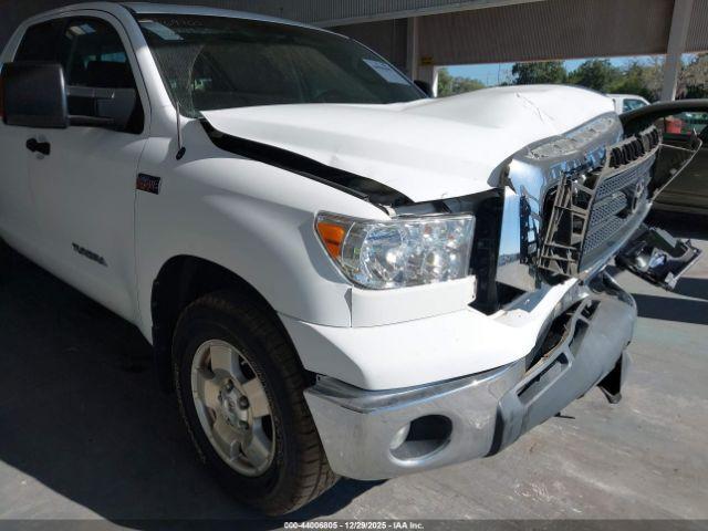 Toyota Tundra Sr5 5.7l V8 Image 8