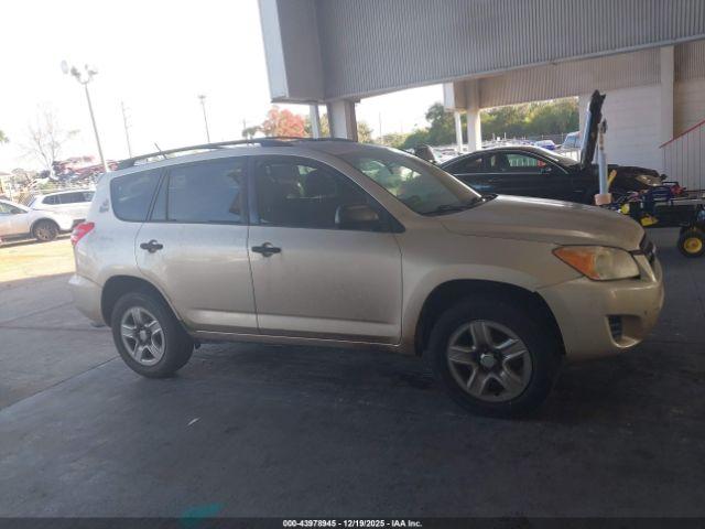 Toyota RAV4 Image 10