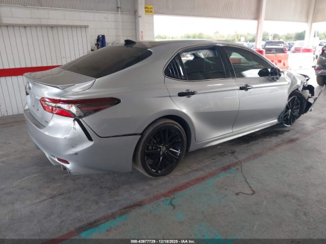 Toyota Camry Xse Image 3