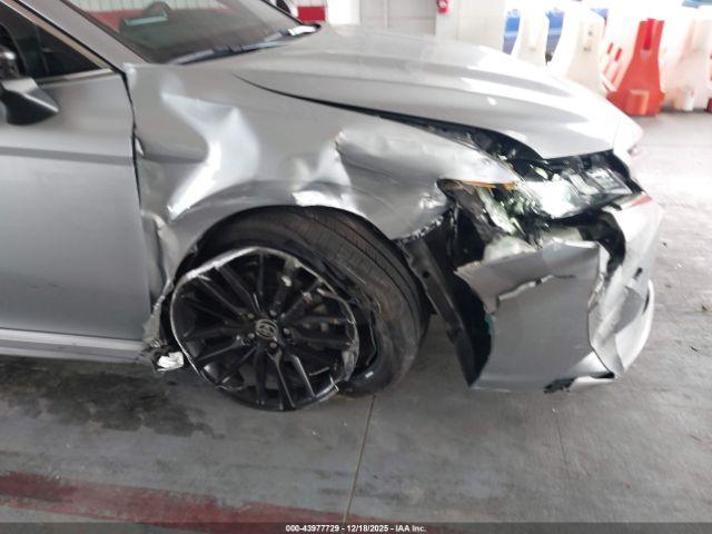 Toyota Camry Xse Image 8