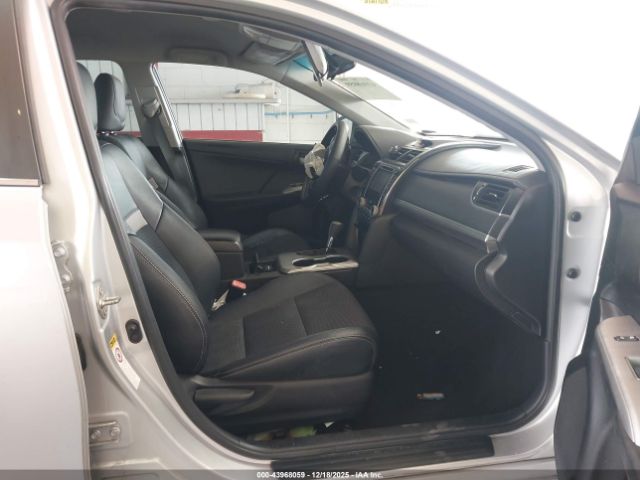 Toyota Camry Se Image 2