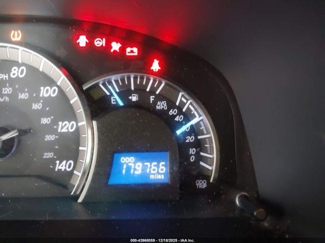 Toyota Camry Se Image 15