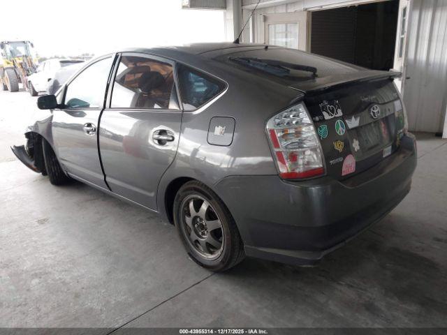 Toyota Prius Touring Image 4