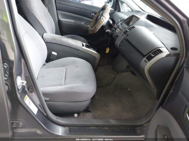 Toyota Prius Touring Image 8