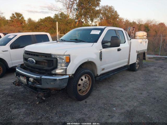 Ford F-250 Xl Image 3