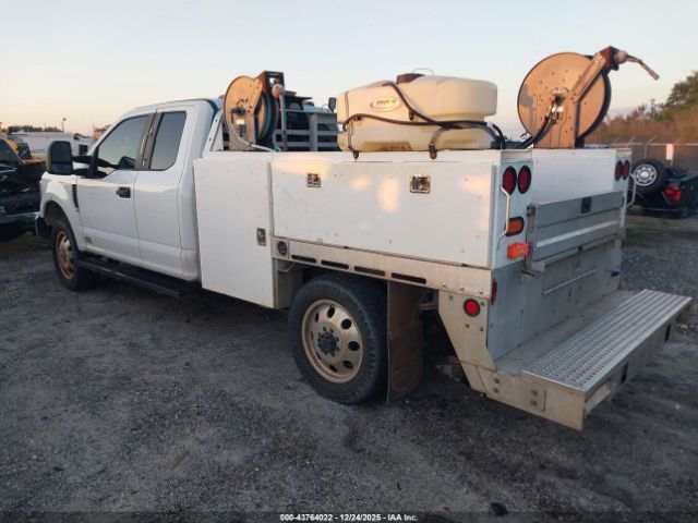 Ford F-250 Xl Image 8