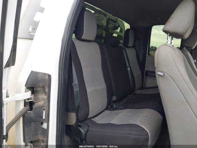 Ford F-250 Xl Image 14