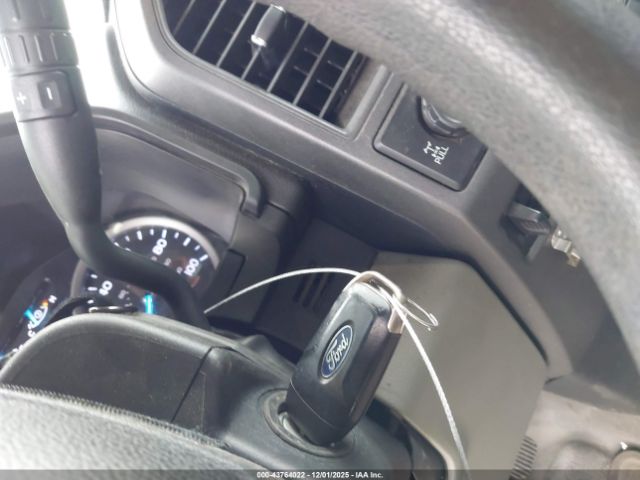 Ford F-250 Xl Image 5