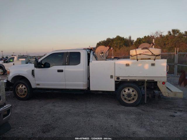 Ford F-250 Xl Image 10