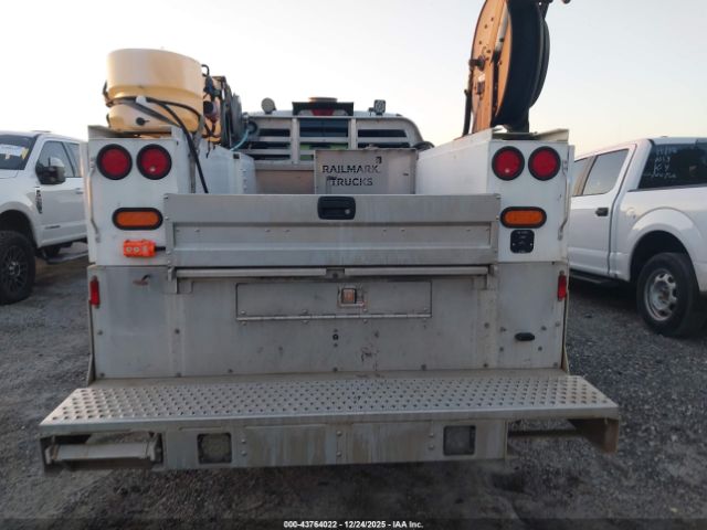 Ford F-250 Xl Image 2