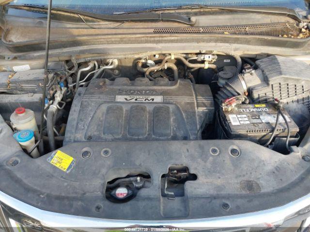 Honda Odyssey Touring Image 8