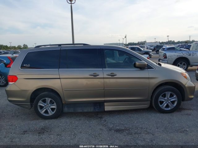 Honda Odyssey Touring Image 12