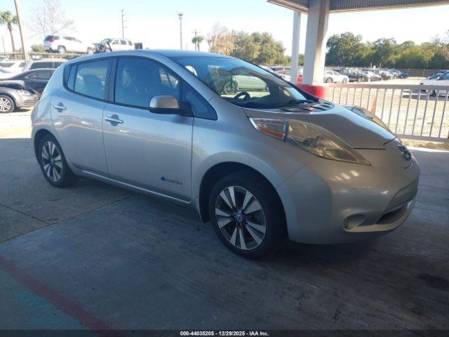  Salvage Nissan LEAF