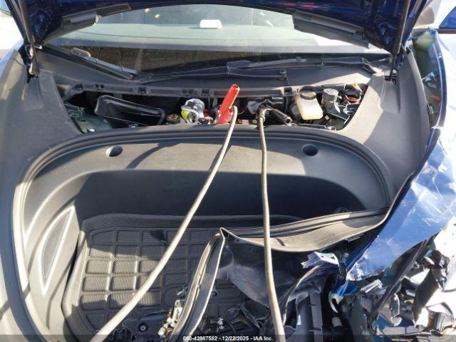 Tesla Model 3 Rear-wheel Drive Image 7