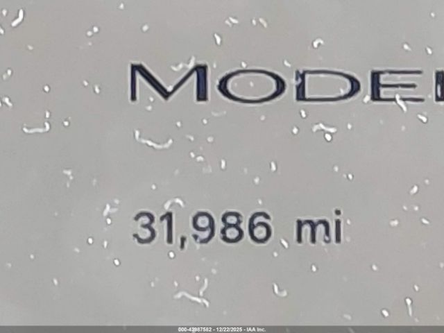 Tesla Model 3 Rear-wheel Drive Image 14