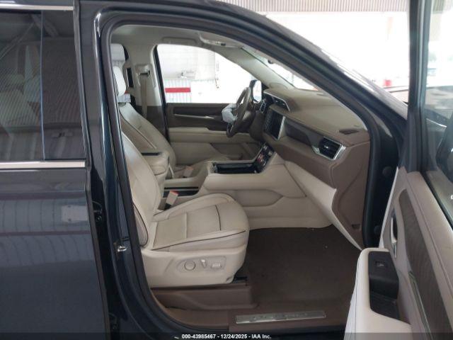 GMC Yukon 2wd Denali Image 13